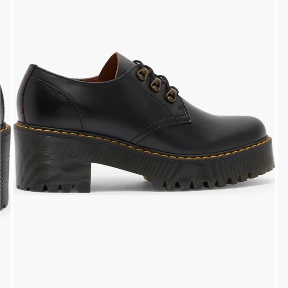 Dr. Martens Leona Low Vintage Smooth Platform Derby
